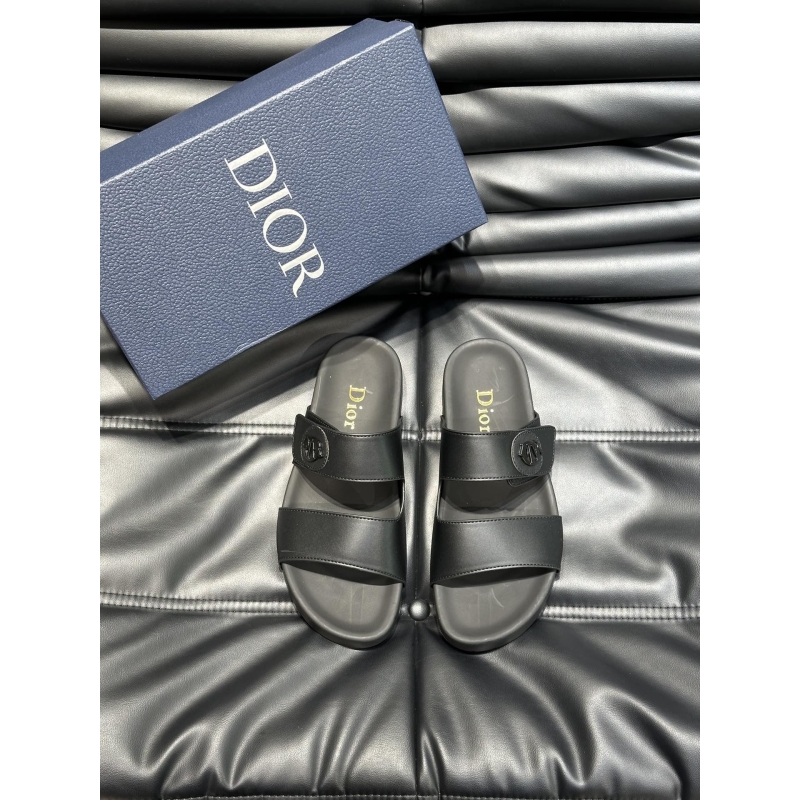 ch**an D*or slippers
